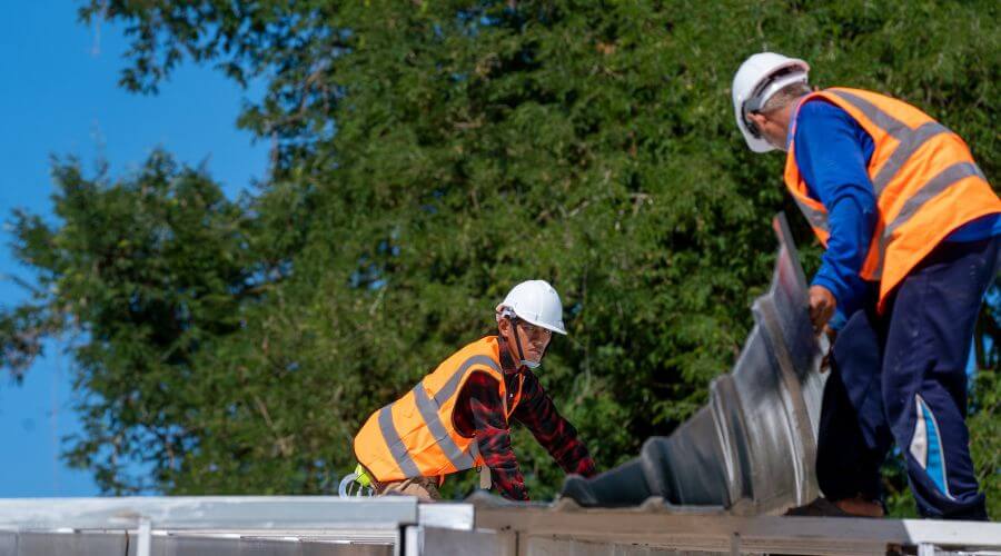 Professional gutter cleaning in Talbott, TN
